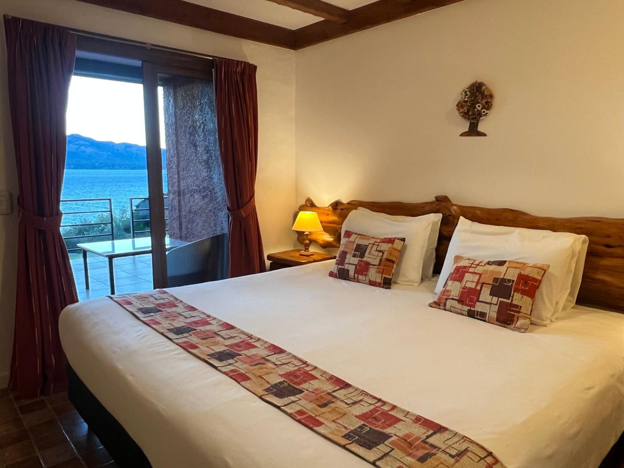 سان كارلوس دي باريلوتشي Costa Brava Apart Hotel & Suites المظهر الخارجي الصورة